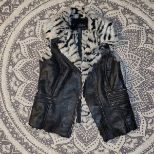 S Vest faux fur white tiger
